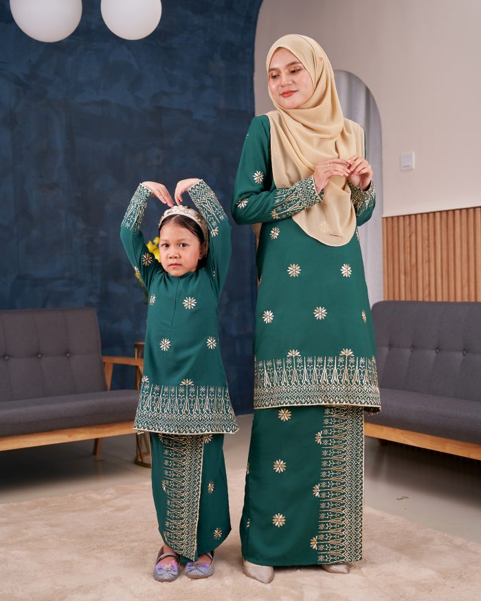 Baju Kurung Riau Sulam Songket Puteri Hang Li Po Kids - Seroja Emerald Green - Image 5