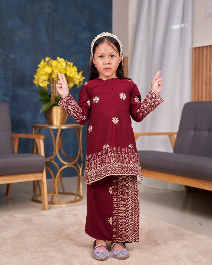 Baju Kurung Riau Sulam Songket Puteri Hang Li Po Kids - Seroja Maroon - Image 2