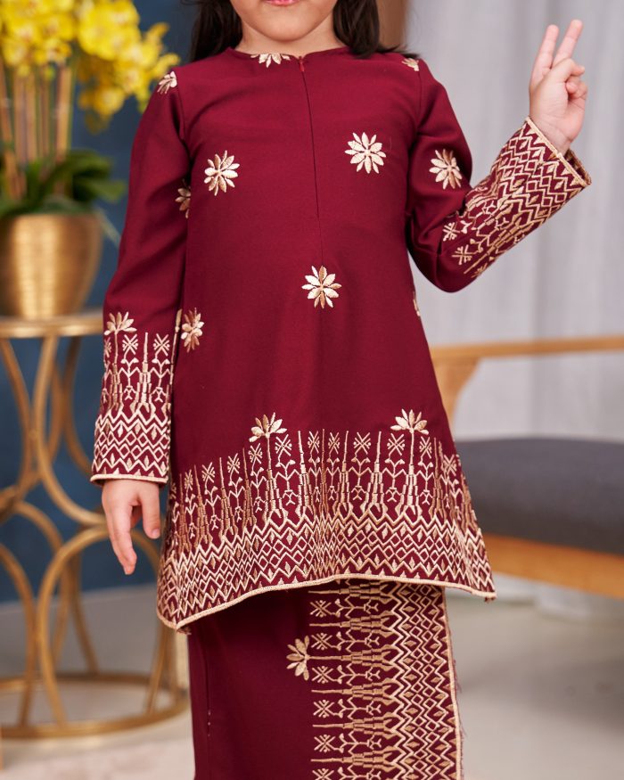 Baju Kurung Riau Sulam Songket Puteri Hang Li Po Kids - Seroja Maroon - Image 4