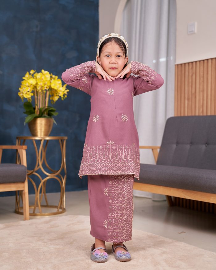 Baju Kurung Riau Sulam Songket Puteri Hang Li Po Kids - Seroja Purple Mauve - Image 2