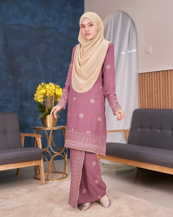 Baju Kurung Riau Sulam Songket Puteri Hang Li Po - Seroja Purple Mauve - Image 2