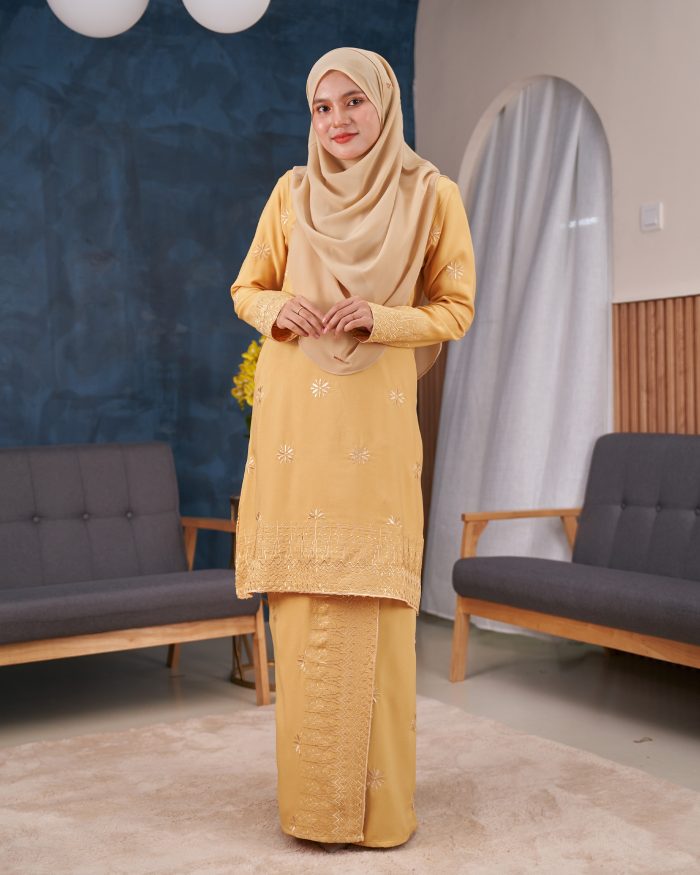 Baju Kurung Riau Sulam Songket Puteri Hang Li Po - Seroja Yellow - Image 3