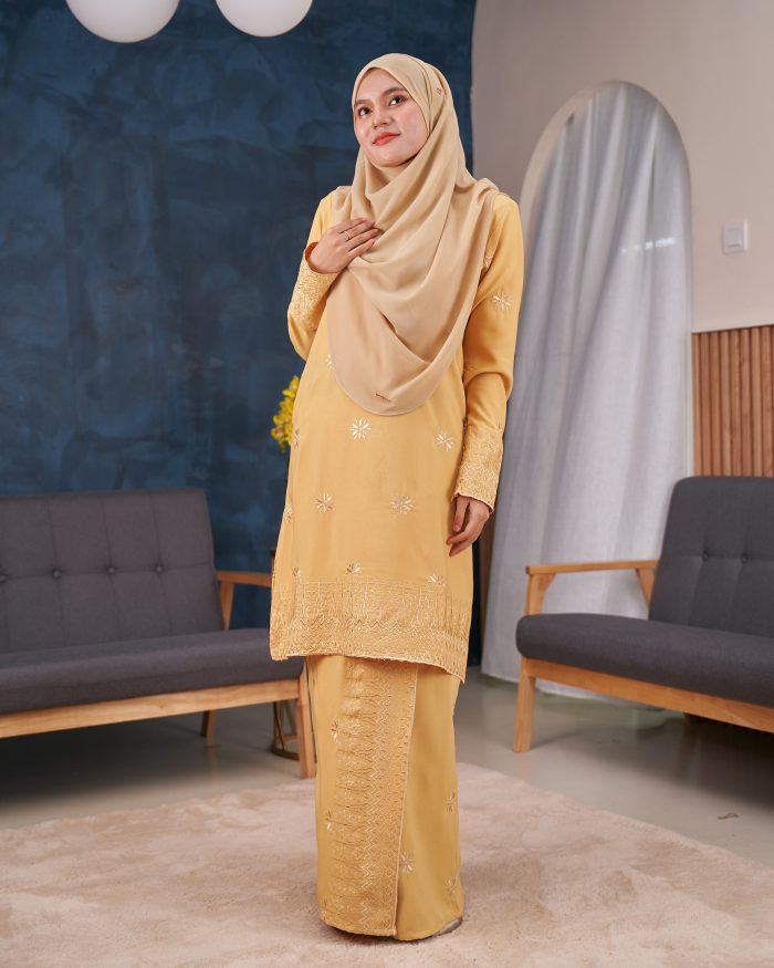 Baju Kurung Riau Sulam Songket Puteri Hang Li Po - Seroja Yellow