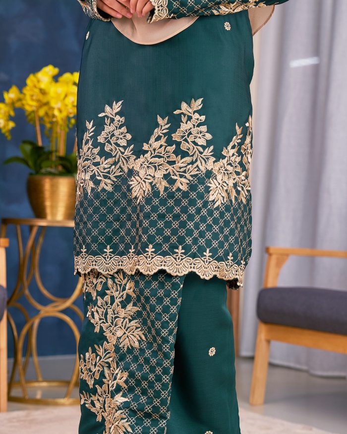 Baju Kurung Sulam Songket Tun Lestari - Kuntum Green - Image 5