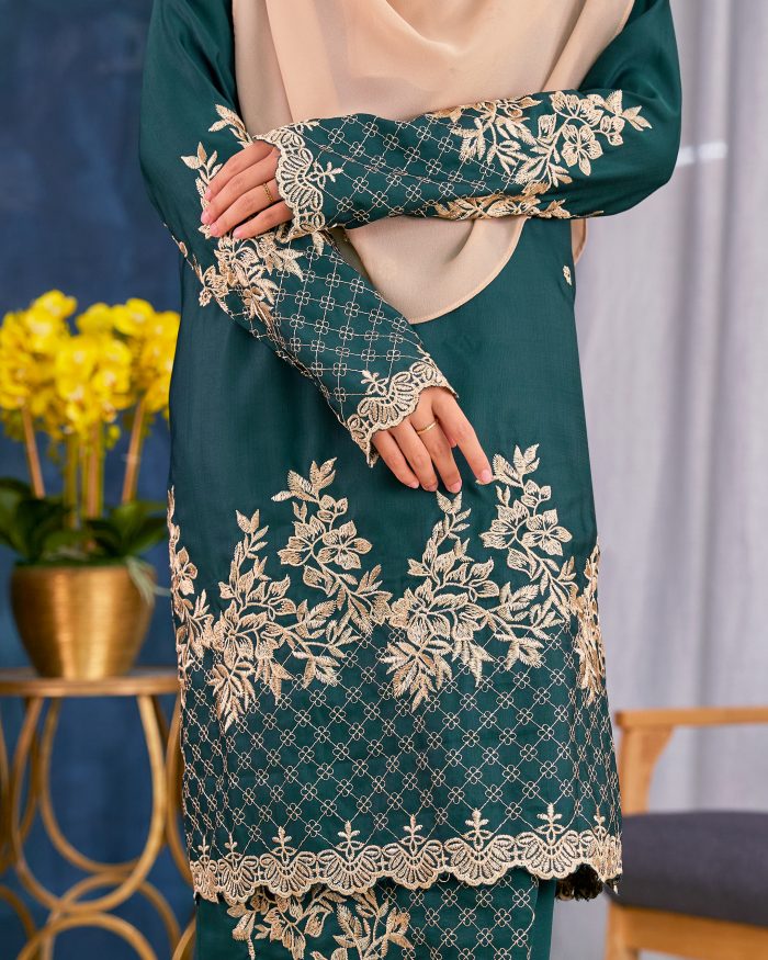 Baju Kurung Sulam Songket Tun Lestari - Kuntum Green - Image 4