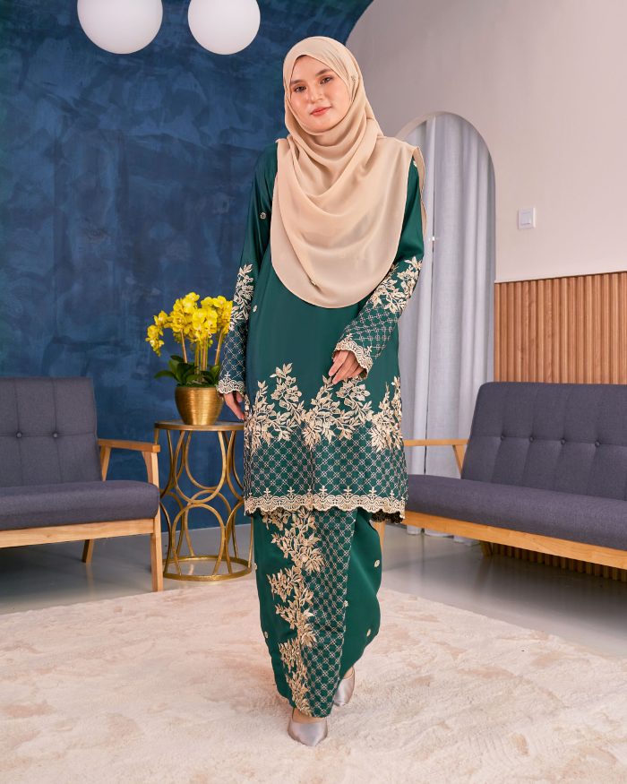 Baju Kurung Sulam Songket Tun Lestari - Kuntum Green - Image 3