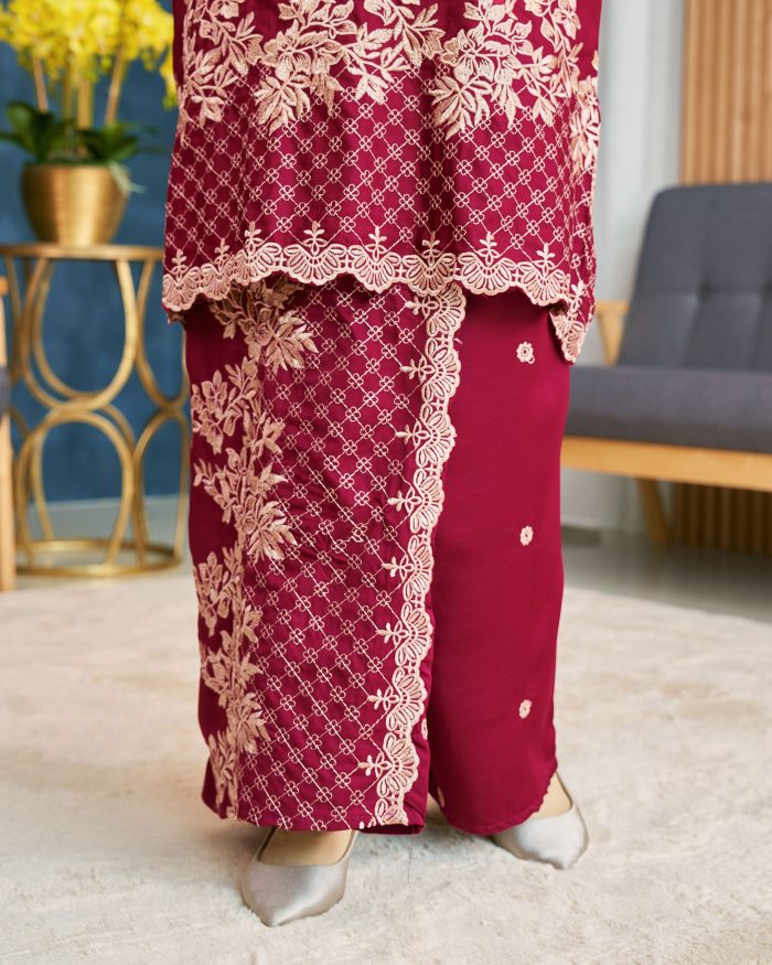 Baju Kurung Sulam Songket Tun Lestari - Kuntum Maroon - Image 5