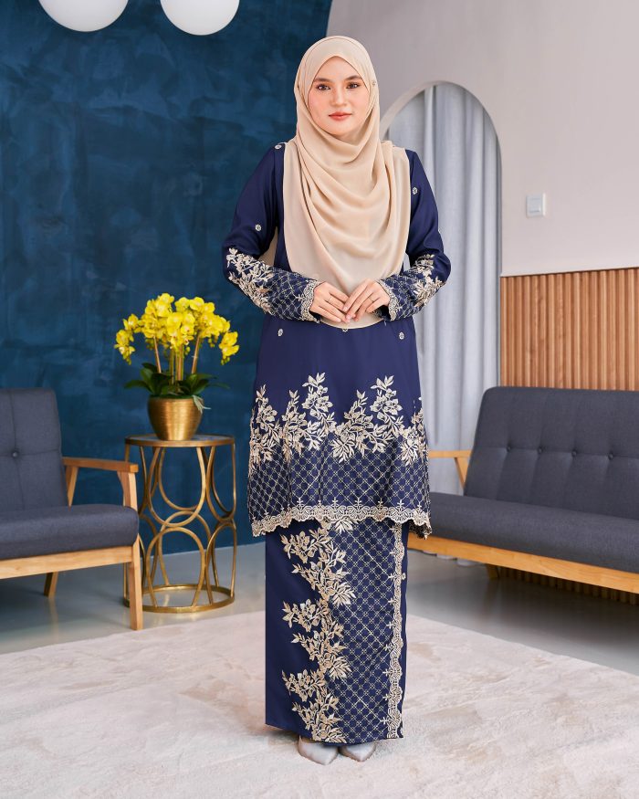 Baju Kurung Sulam Songket Tun Lestari - Kuntum Navy Blue - Image 3
