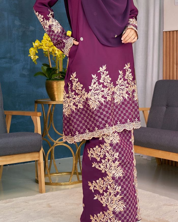 Baju Kurung Sulam Songket Tun Lestari - Kuntum Purple - Image 3