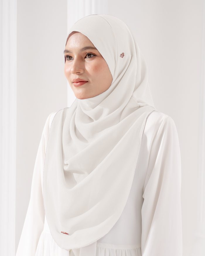 Tudung Sarung Instant Chiffon Lustia (L) - Off White