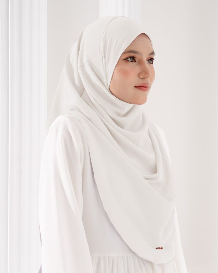 Tudung Sarung Instant Chiffon Lustia (L) - Off White - Image 3