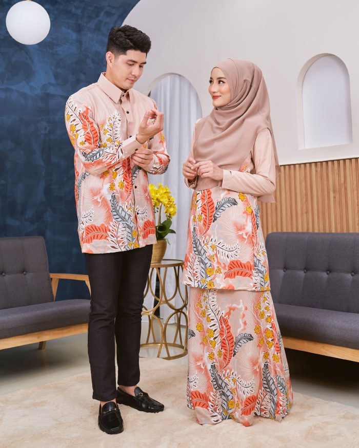 Baju Kurung Moden Batik Sultanah - Teruntum Clay Beige - Image 4