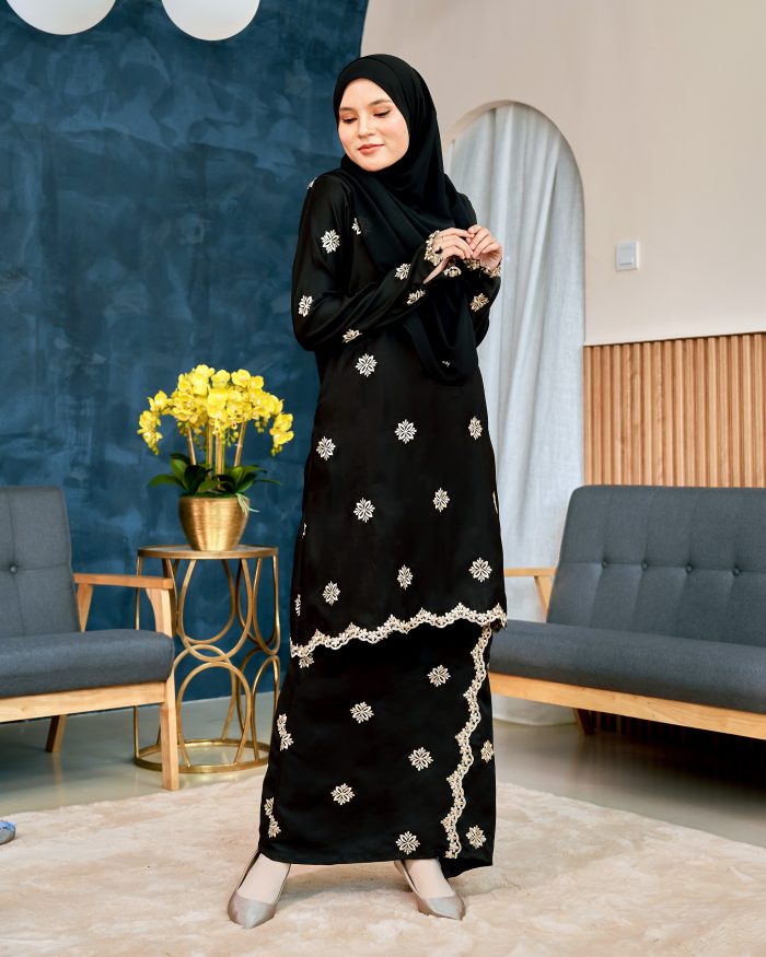 Baju Kurung Sulam Songket Tun Lestari - Anggerik Black