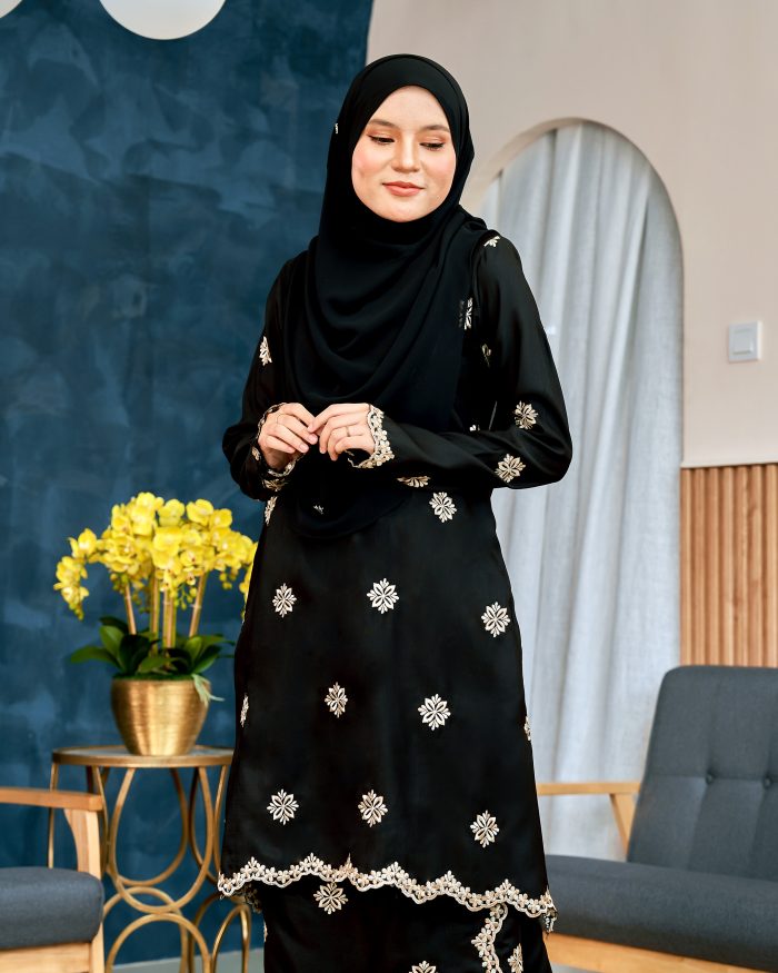 Baju Kurung Sulam Songket Tun Lestari - Anggerik Black - Image 4