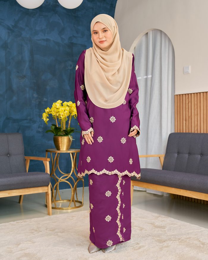 Baju Kurung Sulam Songket Tun Lestari - Anggerik Purple - Image 3