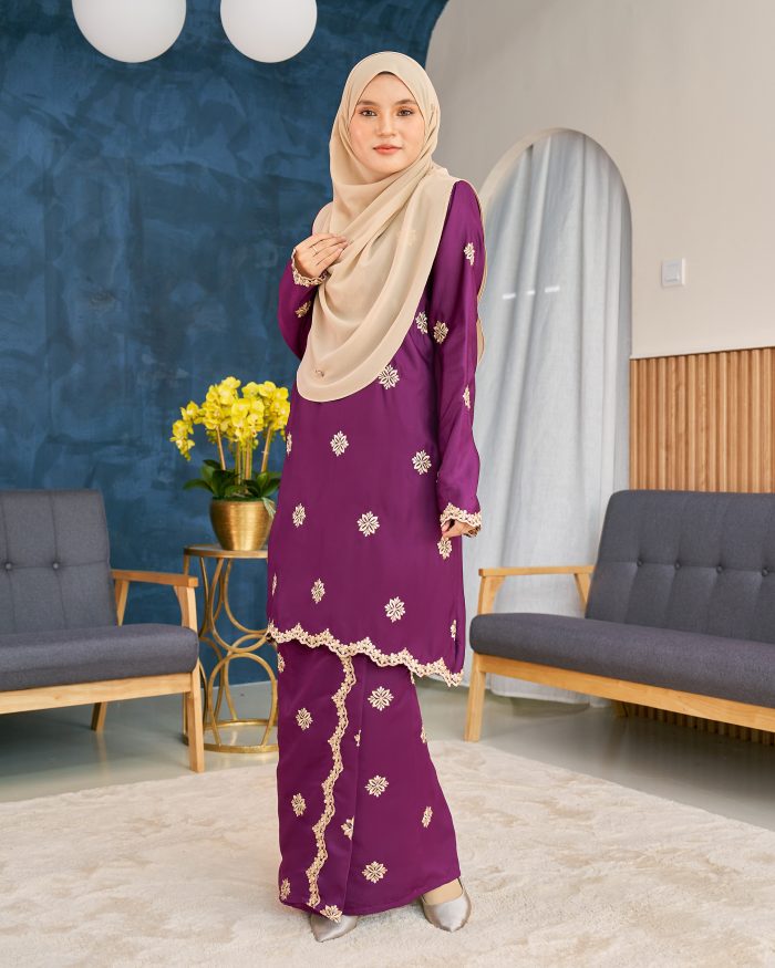 Baju Kurung Sulam Songket Tun Lestari - Anggerik Purple - Image 2