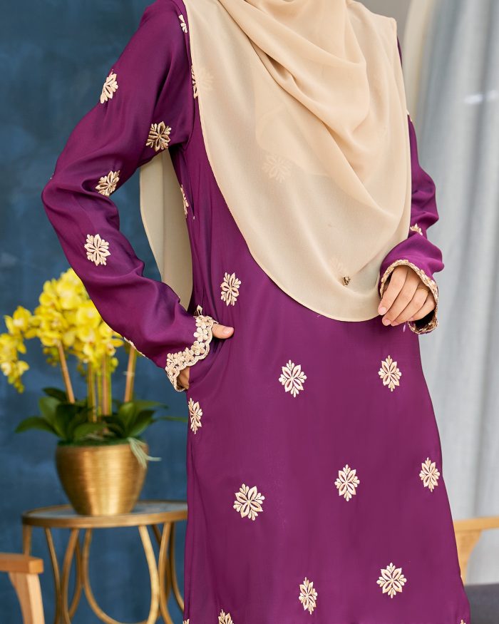 Baju Kurung Sulam Songket Tun Lestari - Anggerik Purple - Image 4