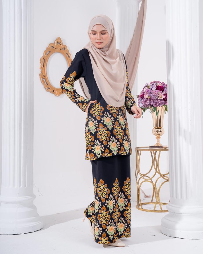 Baju Kurung Moden Batik Sultanah 2.0 - Astaka Black - Image 2