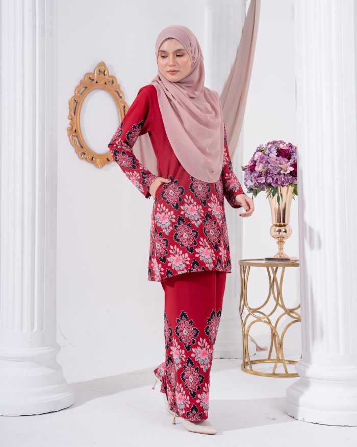 Baju Kurung Moden Batik Sultanah 2.0 - Astaka Red - Image 2