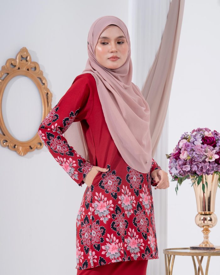 Baju Kurung Moden Batik Sultanah 2.0 - Astaka Red - Image 4