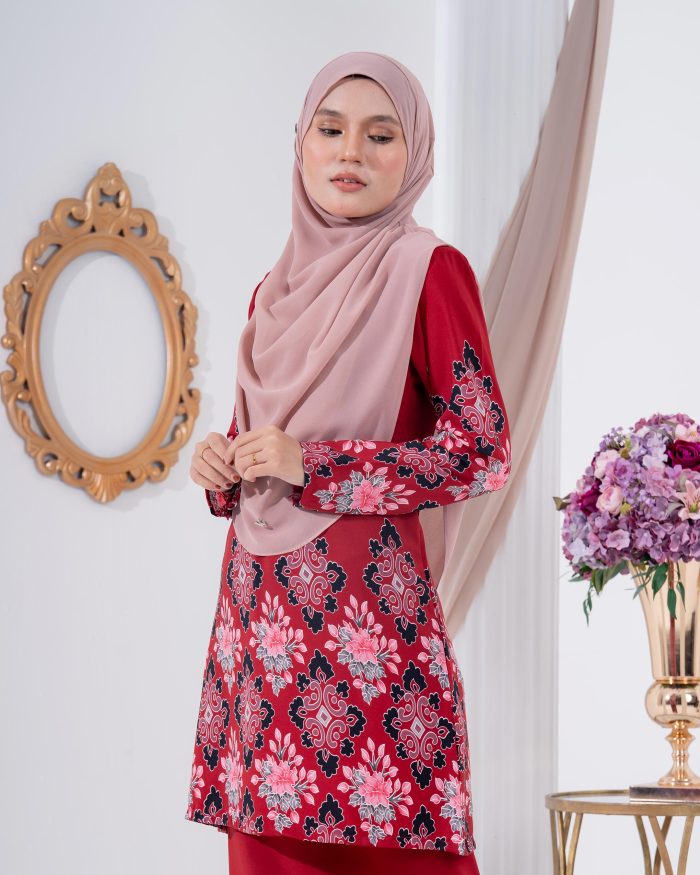 Baju Kurung Moden Batik Sultanah 2.0 - Astaka Red - Image 5