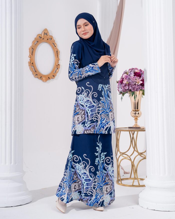 Baju Kurung Moden Batik Sultanah 2.0 - Dangsari Navy Blue