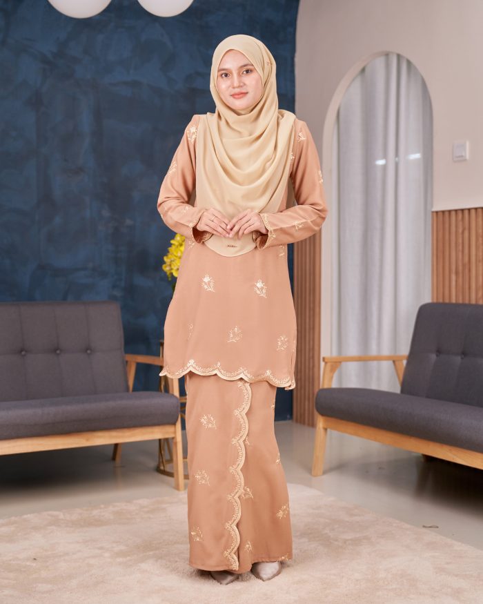 Baju Kurung Moden Sulam Songket Dang Anum - Jasmin Brown - Image 4