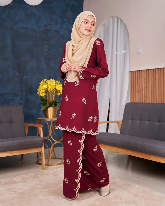 Baju Kurung Moden Sulam Songket Dang Anum - Jasmin Maroon