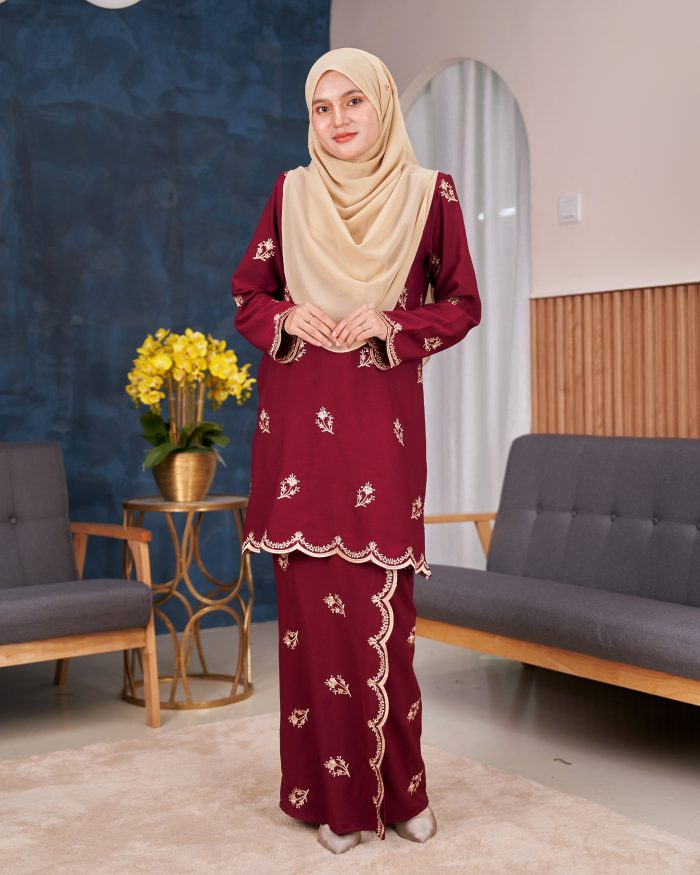 Baju Kurung Moden Sulam Songket Dang Anum - Jasmin Maroon - Image 2