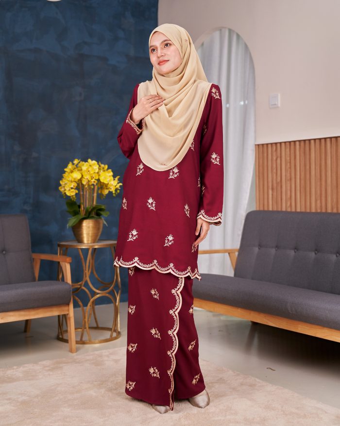 Baju Kurung Moden Sulam Songket Dang Anum - Jasmin Maroon - Image 4