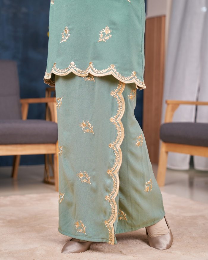 Baju Kurung Moden Sulam Songket Dang Anum - Jasmin Mint - Image 5