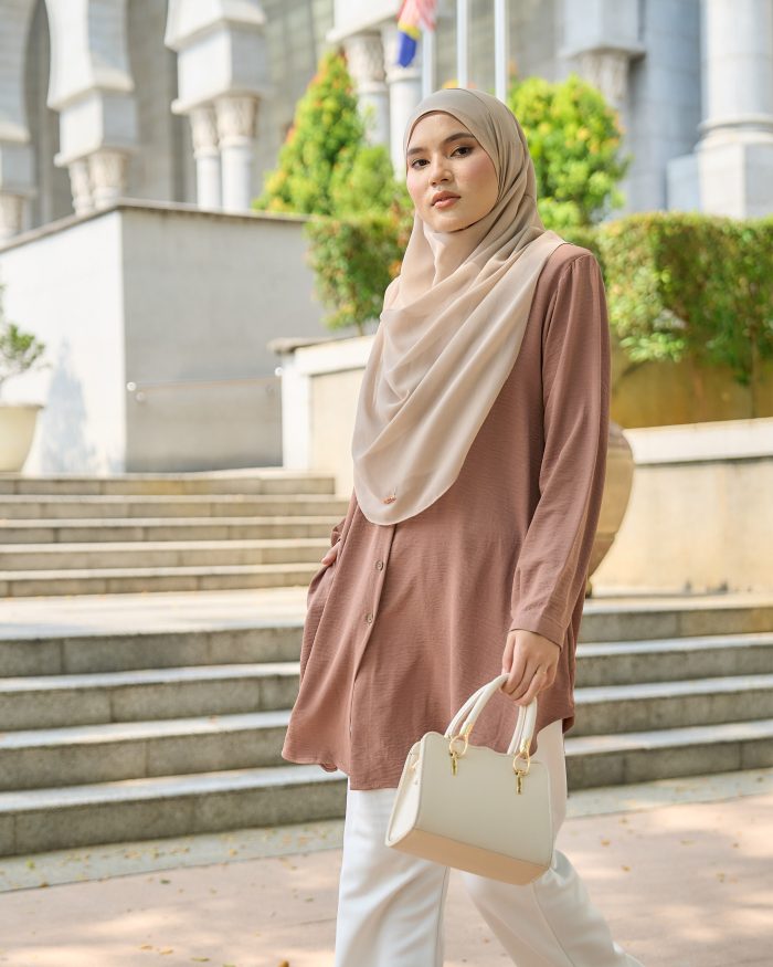 Blouse Syaza 2.0 - Duche Brown - Image 4