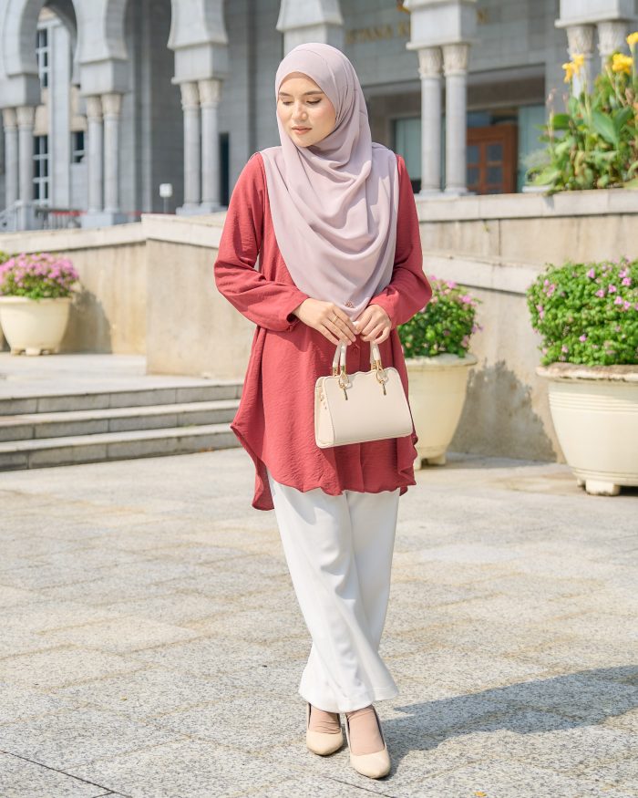 Blouse Syaza 2.0 - Hibiscus - Image 2