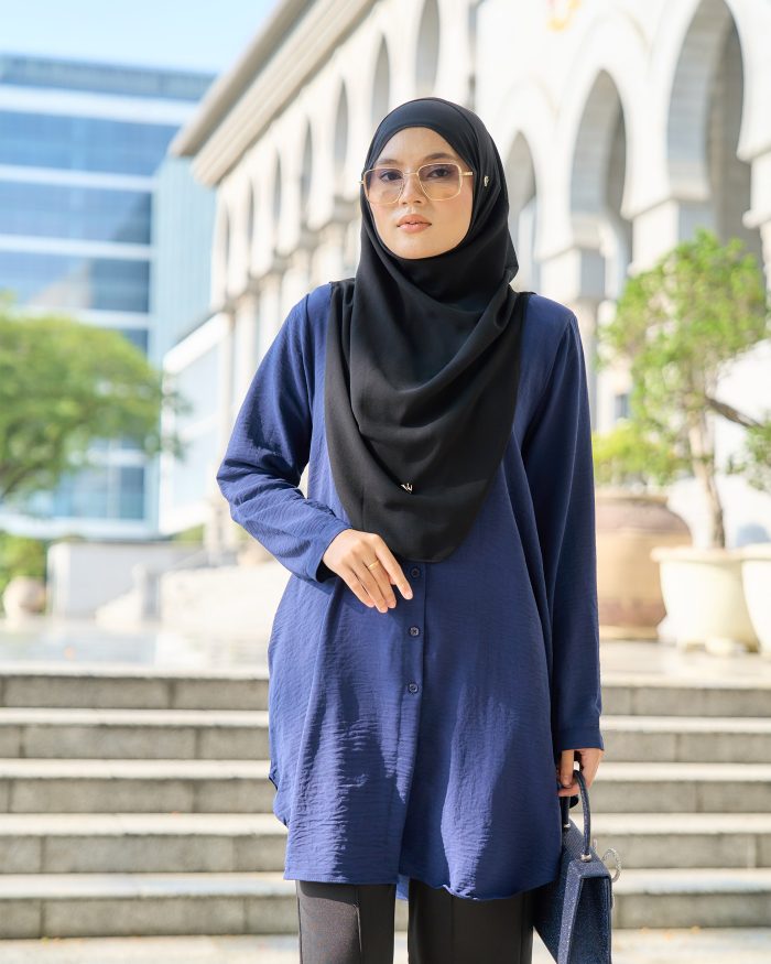 Blouse Syaza 2.0 - Navy Blue - Image 4