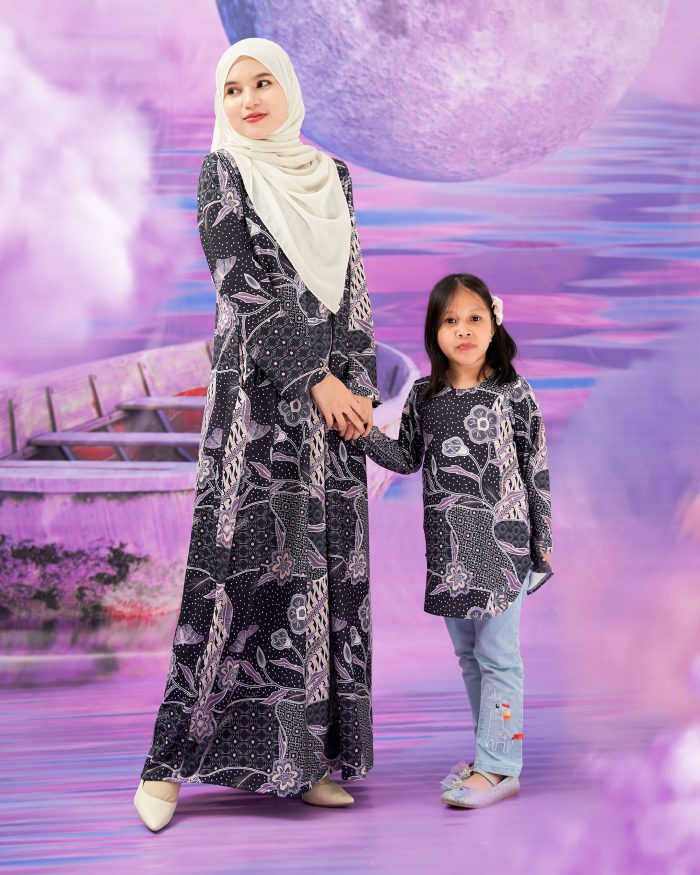 Dress Printed Lisa - Suria Lavender - Image 6