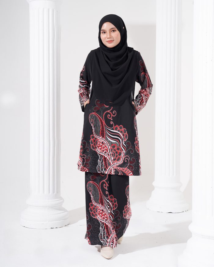 Baju Kurung Pahang Batik Sultanah - Renjana Black Red - Image 2