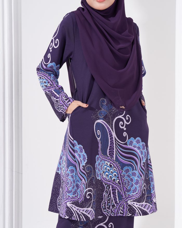 Baju Kurung Pahang Batik Sultanah - Renjana Purple - Image 4