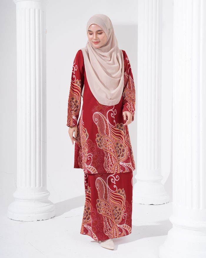 Baju Kurung Pahang Batik Sultanah - Renjana Red Chili