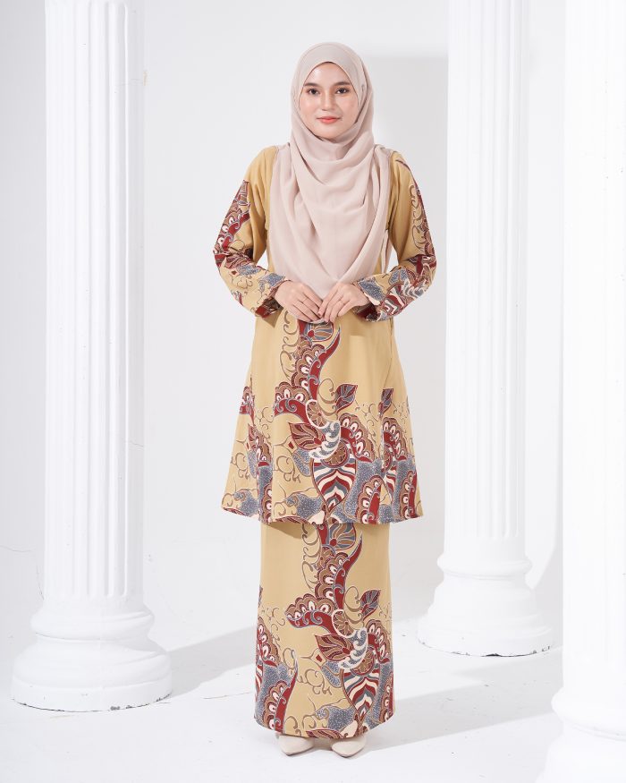 Baju Kurung Pahang Batik Sultanah - Riani Sand Yellow - Image 3