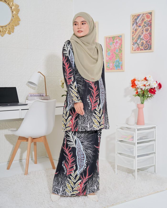 Baju Kurung Moden Batik Sultanah 3.0 - Sakti Black Beauty