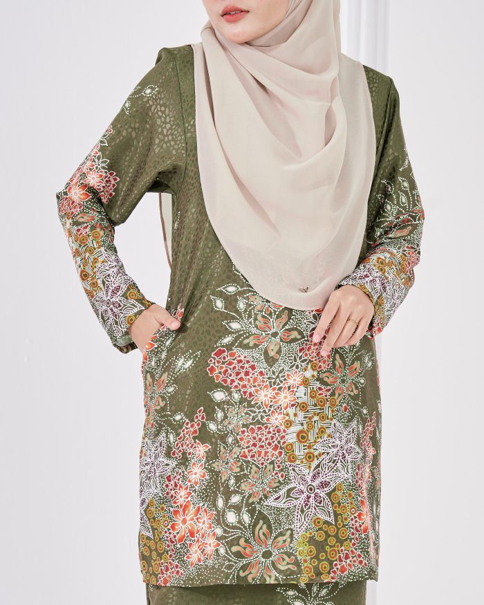 Baju Kurung Moden Batik Sultanah 3.0 - Adiwarna Olive Green - Image 4