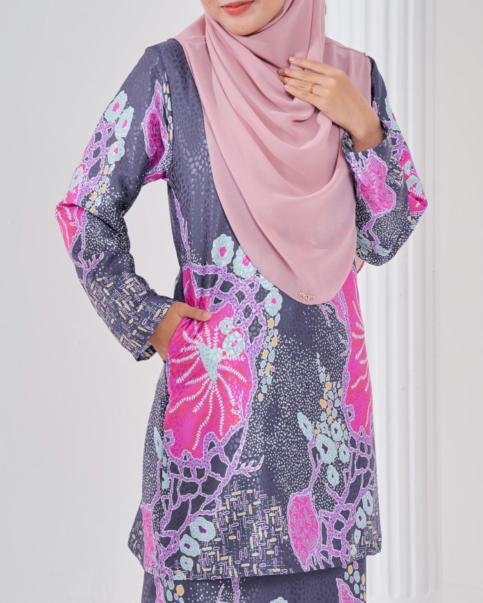 Baju Kurung Moden Batik Sultanah 3.0 - Arjuna Ash Grey - Image 5