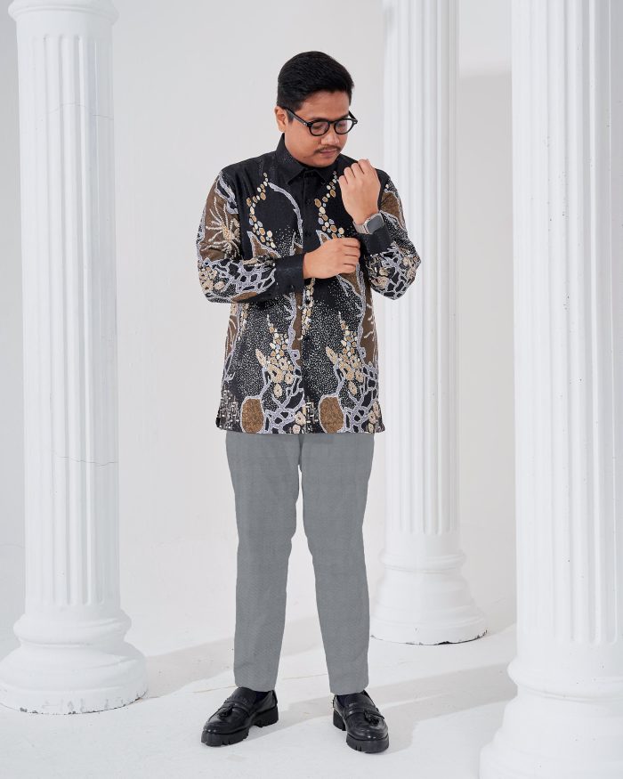 Baju Kemeja Batik Sultan 3.0 - Arjuna Black Brown - Image 3