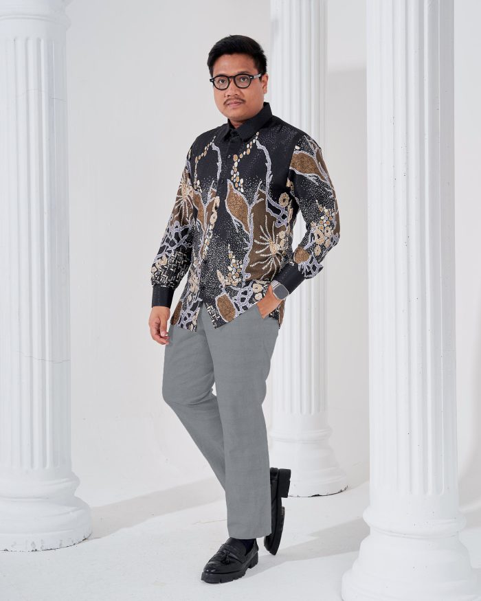 Baju Kemeja Batik Sultan 3.0 - Arjuna Black Brown - Image 2
