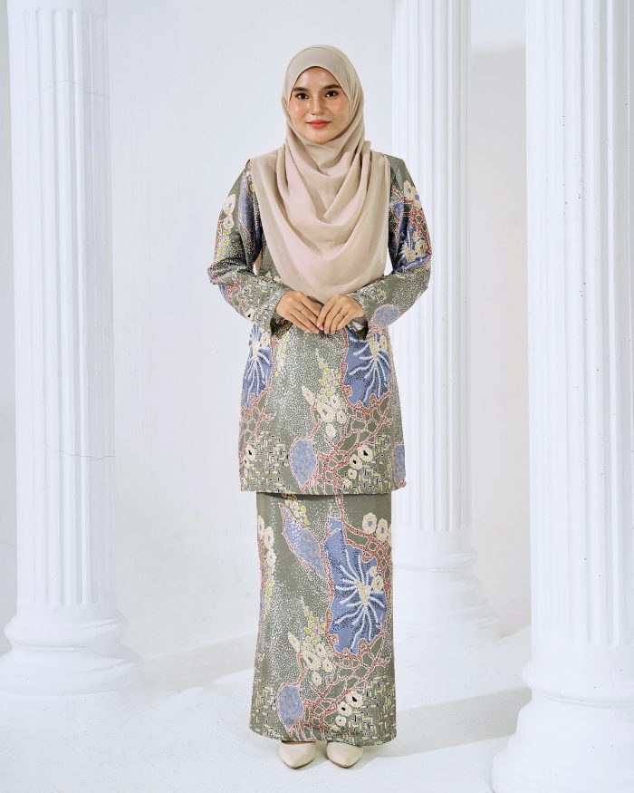 Baju Kurung Moden Batik Sultanah 3.0 - Arjuna Olive Green - Image 4