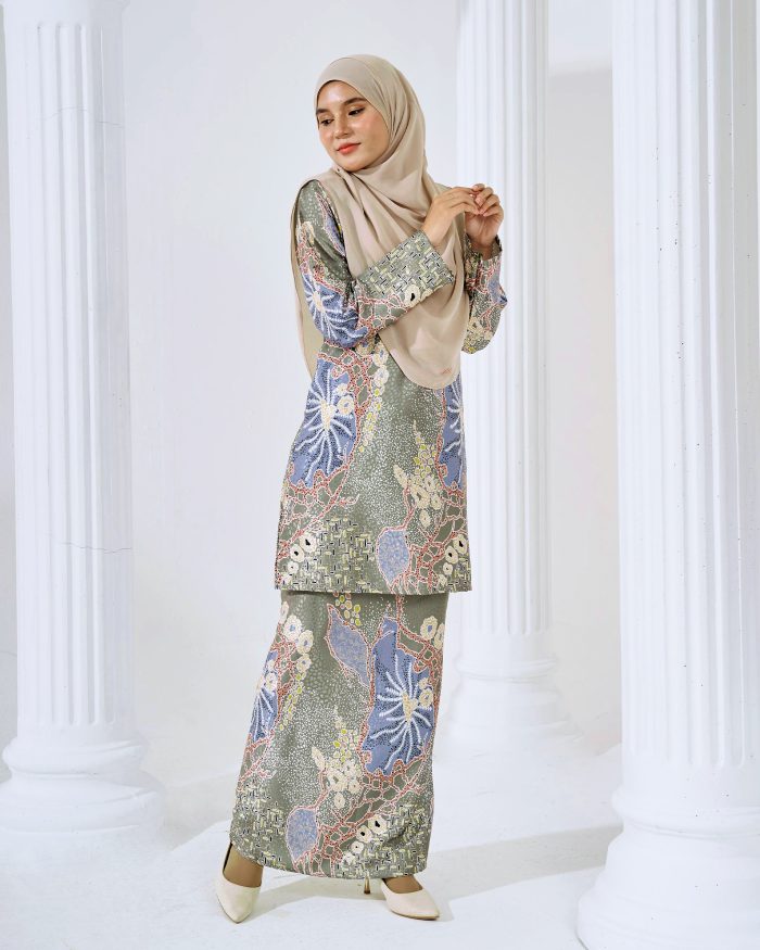 Baju Kurung Moden Batik Sultanah 3.0 - Arjuna Olive Green