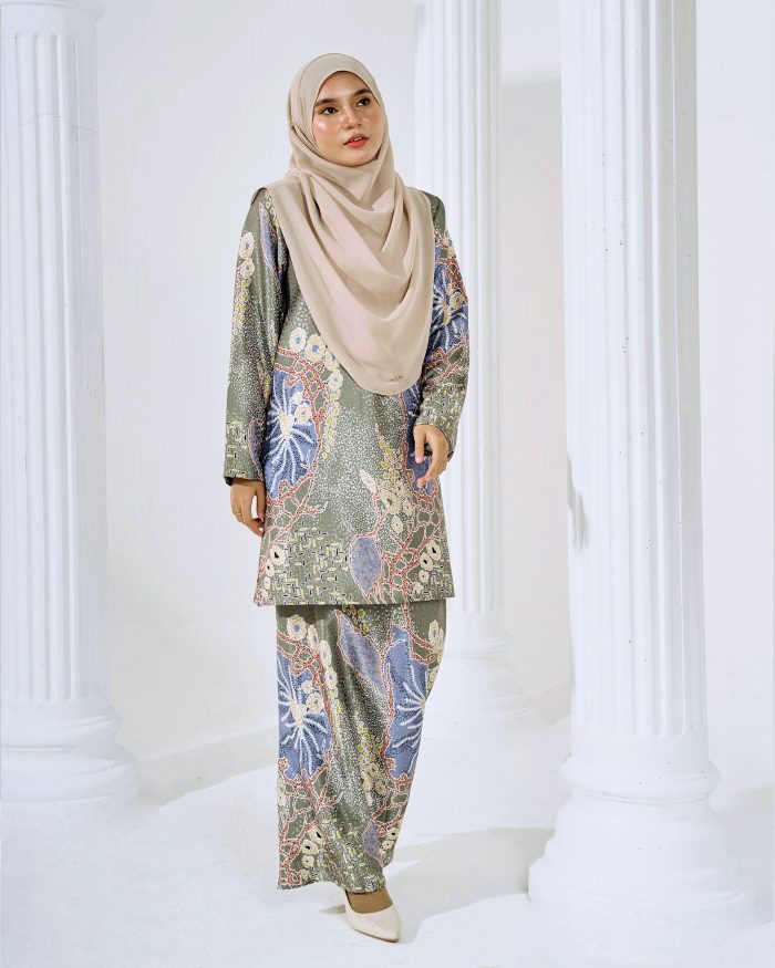Baju Kurung Moden Batik Sultanah 3.0 - Arjuna Olive Green - Image 2