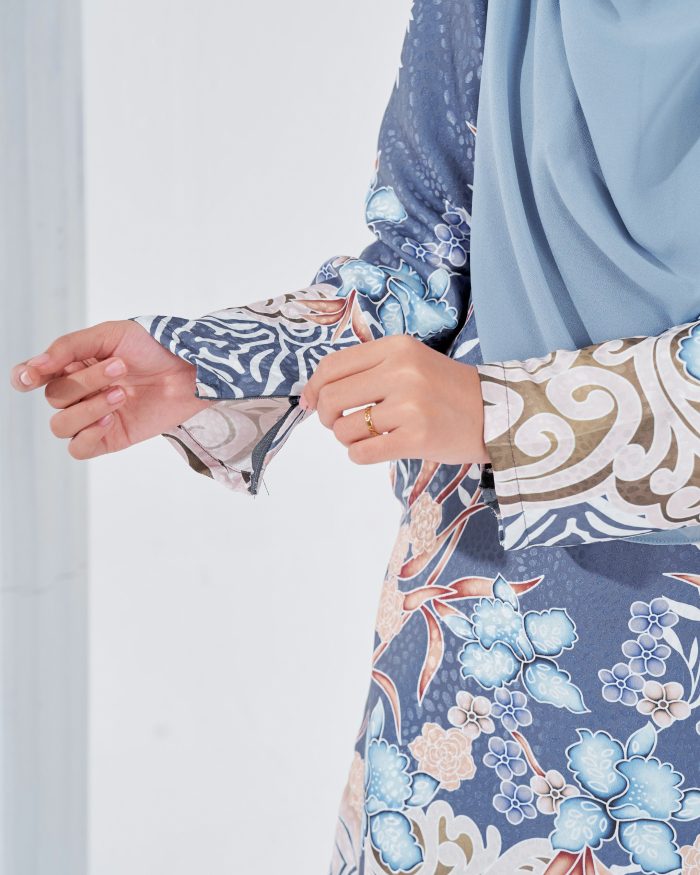 Baju Kurung Moden Batik Sultanah 3.0 - Kirana Ash Grey - Image 5