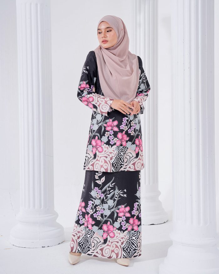 Baju Kurung Moden Batik Sultanah 3.0 - Kirana Black - Image 2