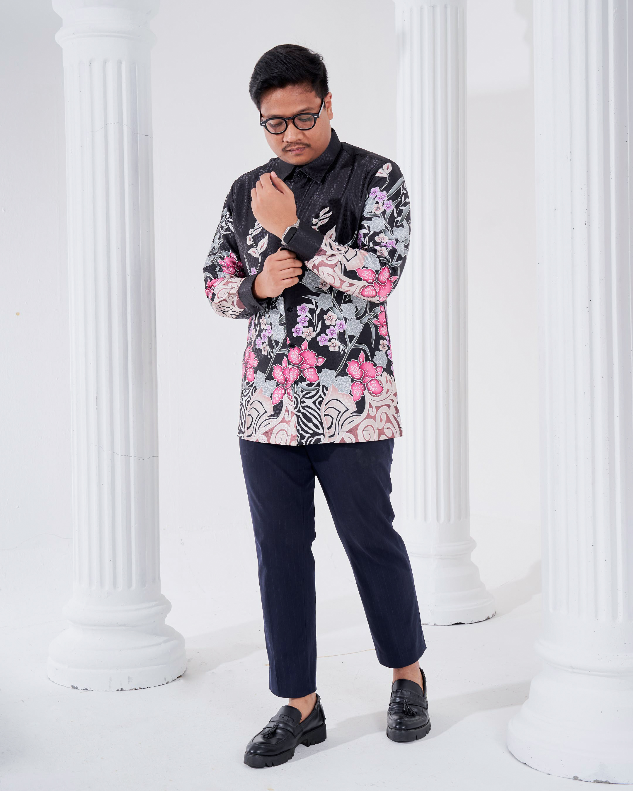 Baju Kemeja Batik Sultan 3.0 - Kirana Black - Image 3